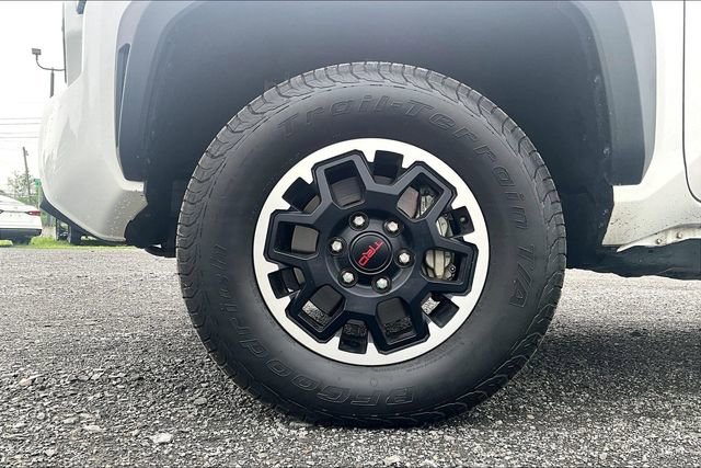 Used 2024 Toyota Tacoma TRD Off-Road AWD/4WD image 10