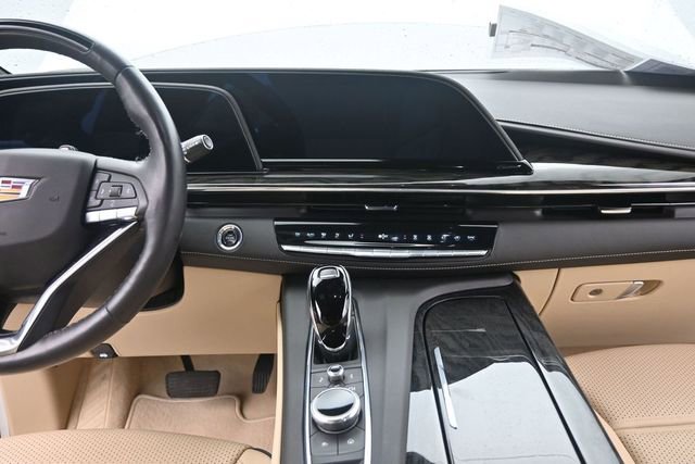 Used 2023 Cadillac Escalade Premium Luxury AWD/4WD image 25