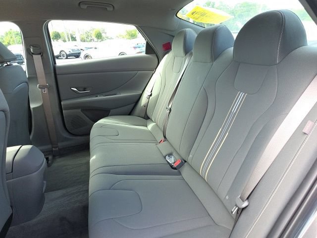 Certified 2026 Hyundai Elantra Sport FWD image 6