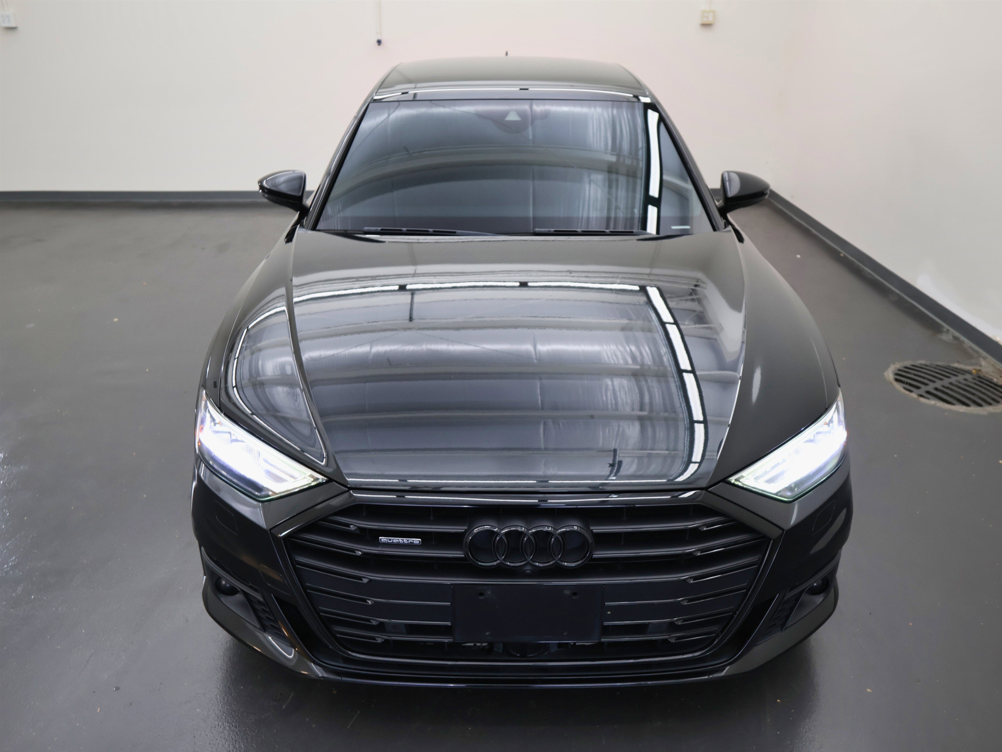 Used 2020 Audi A8 L 4.0T w/ Executive Package image 9