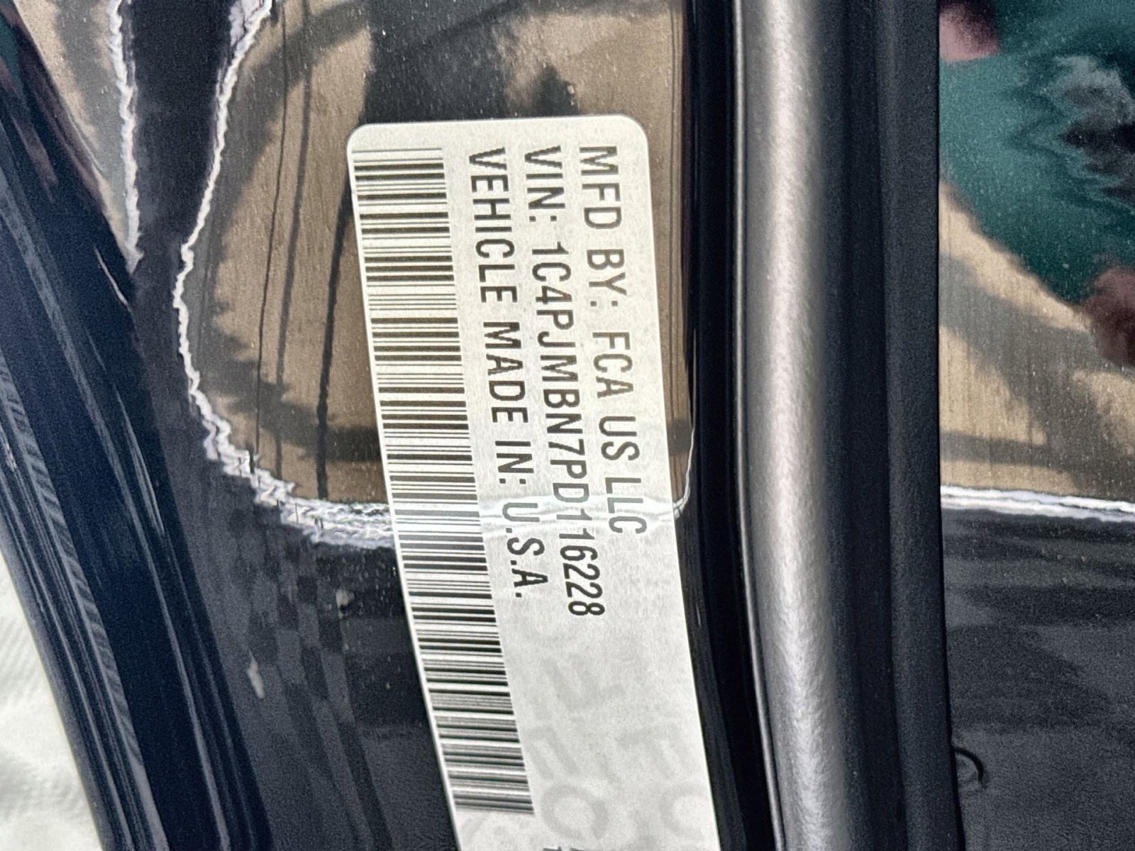 Used 2023 Jeep Cherokee Trailhawk w/ Sun & Sound Group image 29