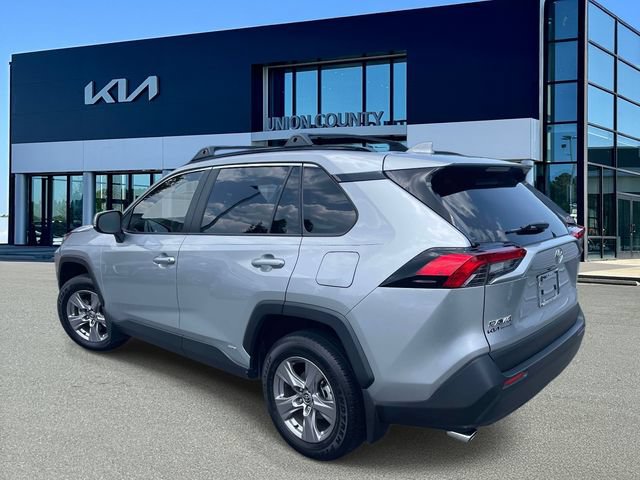 Used 2025 Toyota RAV4 XLE AWD/4WD image 4