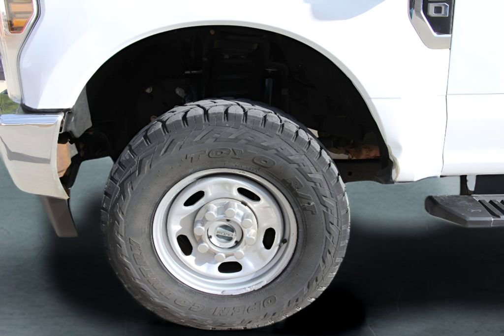 Used 2018 Ford F250 XL w/ Power Equipment Group image 61