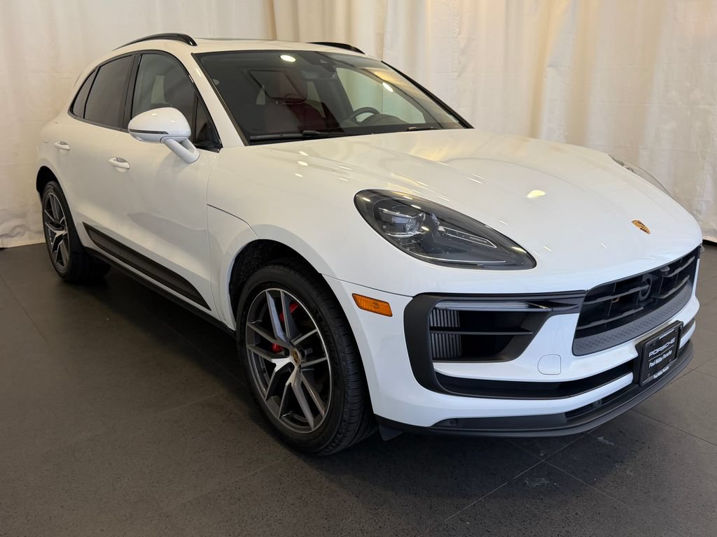 Certified 2023 Porsche Macan S AWD/4WD image 7