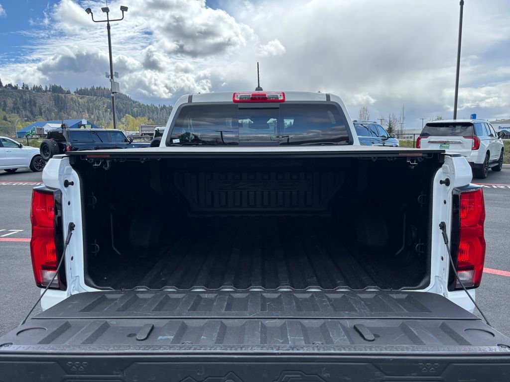 Used 2024 Chevrolet Colorado ZR2 w/ Technology Package image 25
