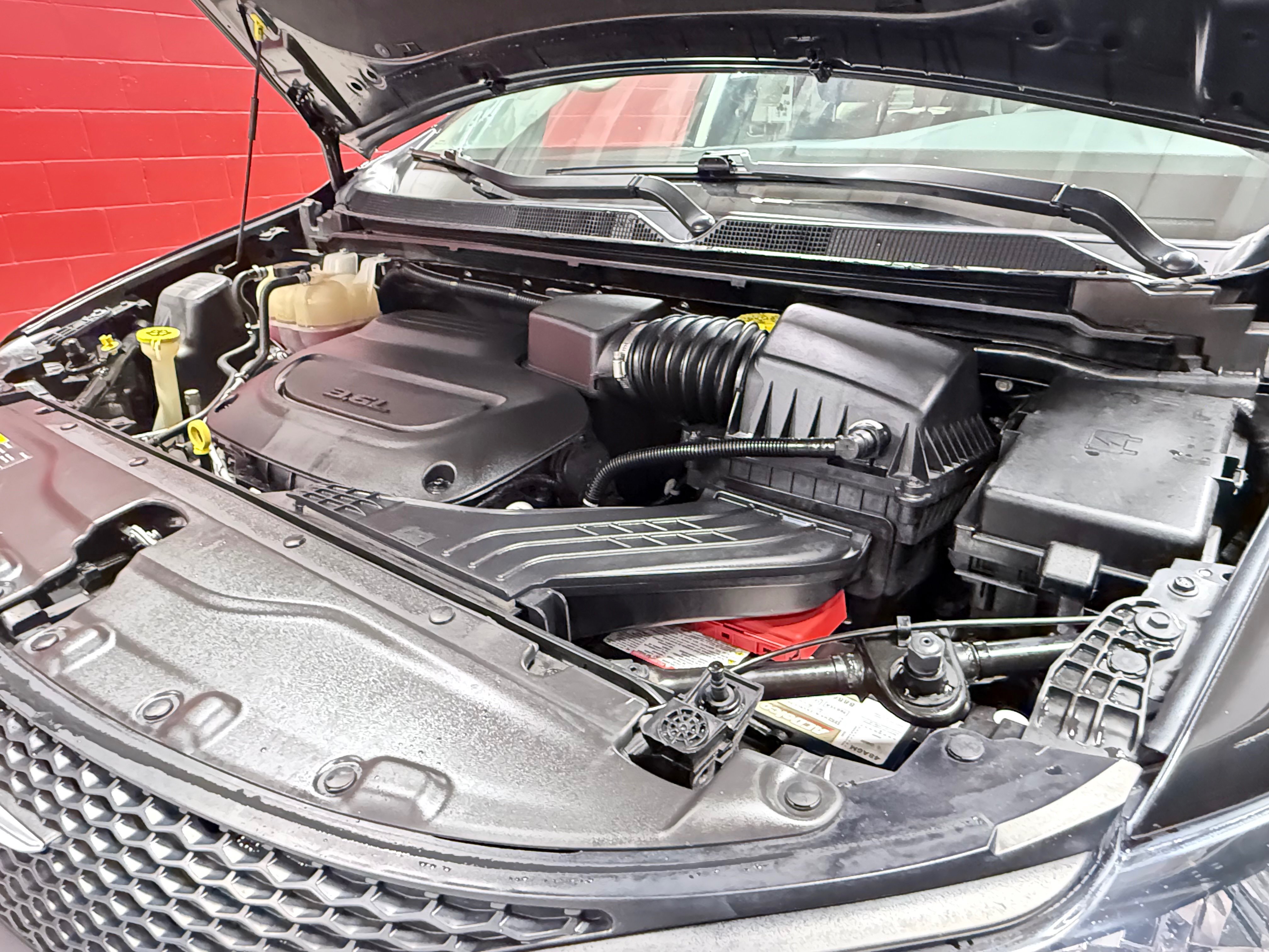 Used 2023 Chrysler Voyager LX FWD image 15