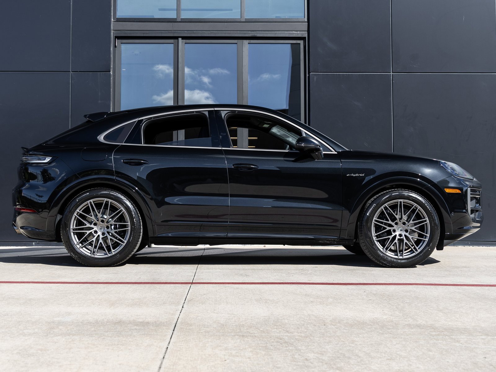New 2026 Porsche Cayenne Turbo image 12