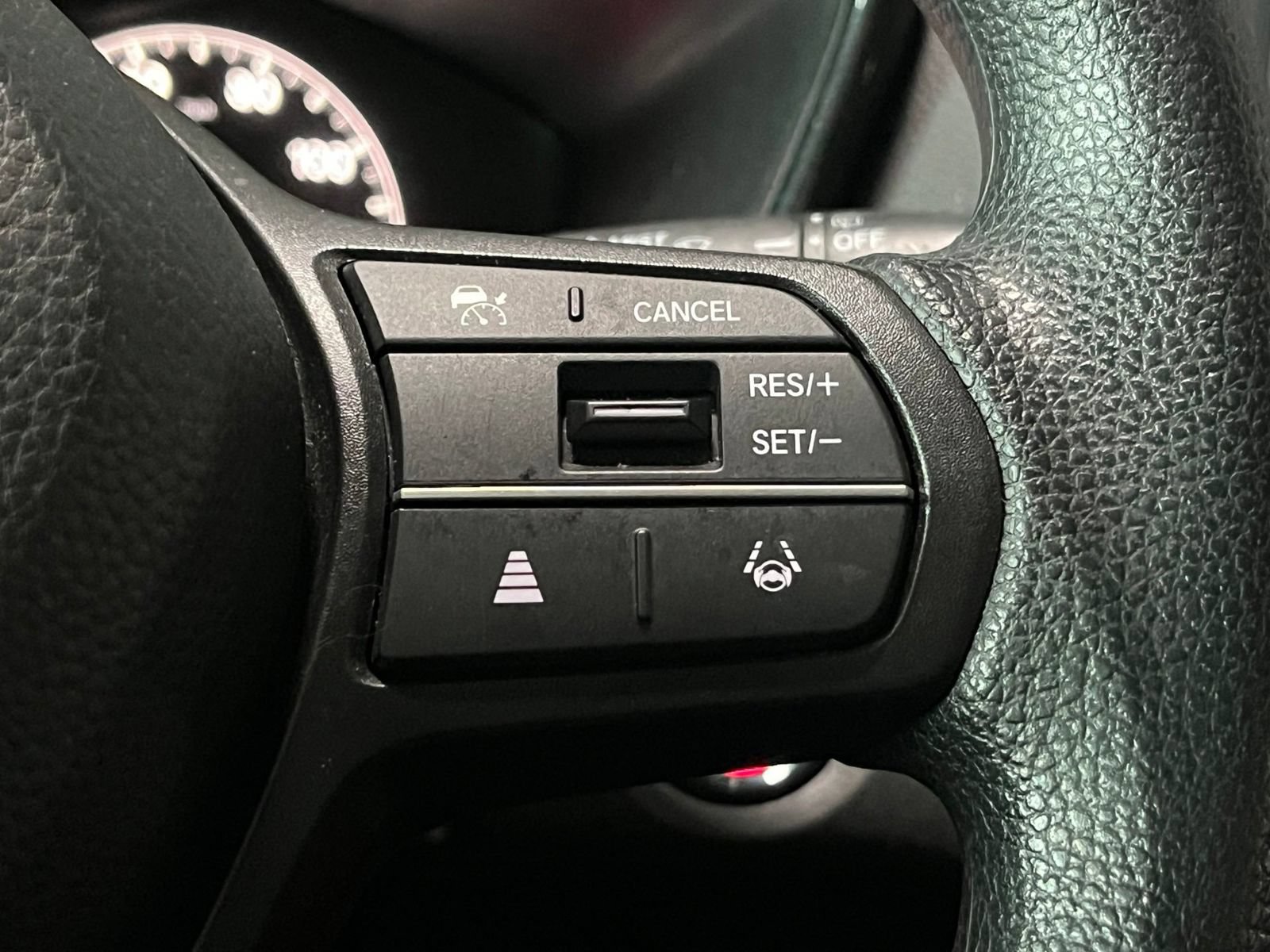 Used 2025 Honda CR-V LX image 27