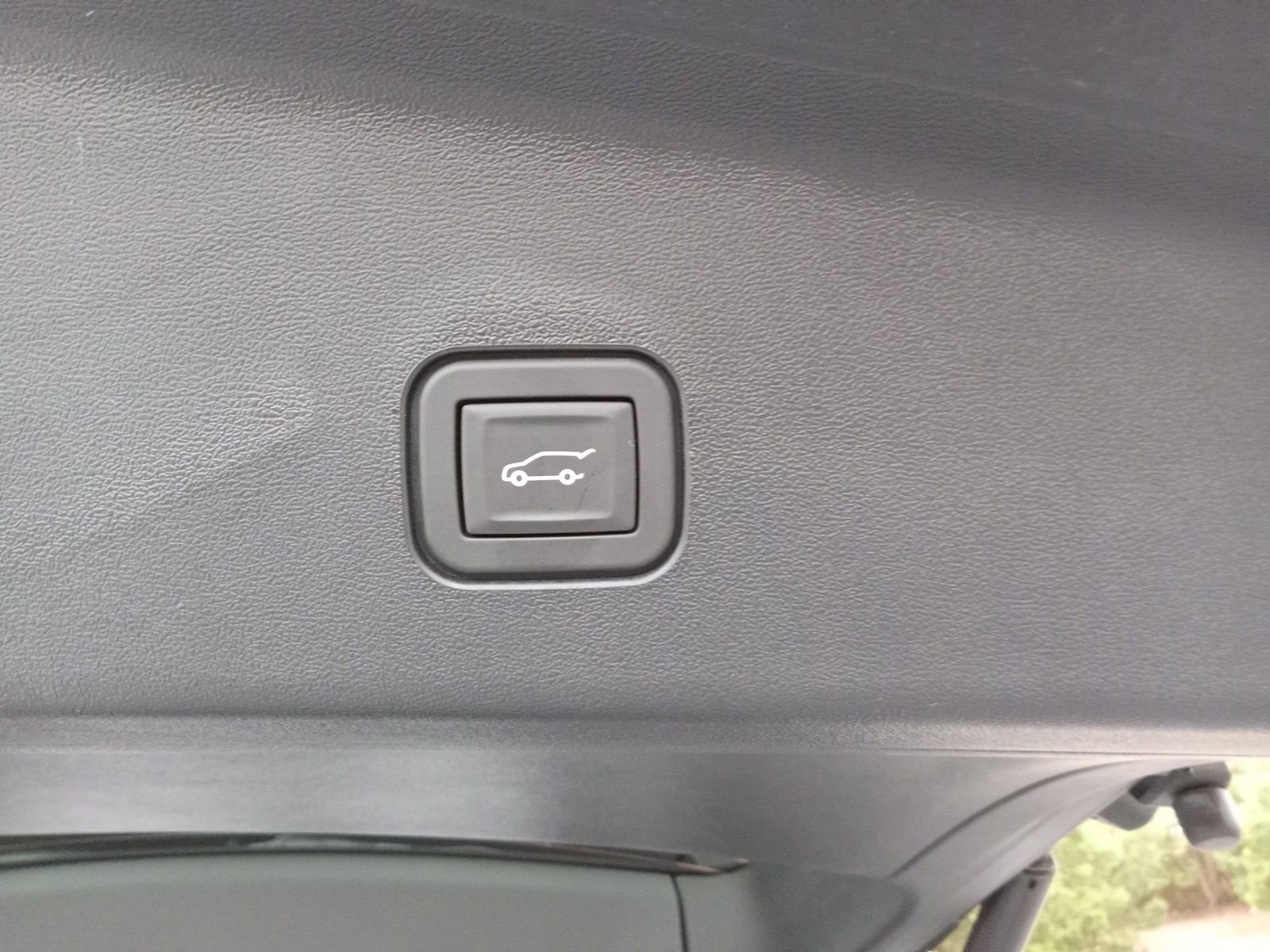 Certified 2026 Cadillac Vistiq Sport w/ LPO, Floor Liner Package image 24