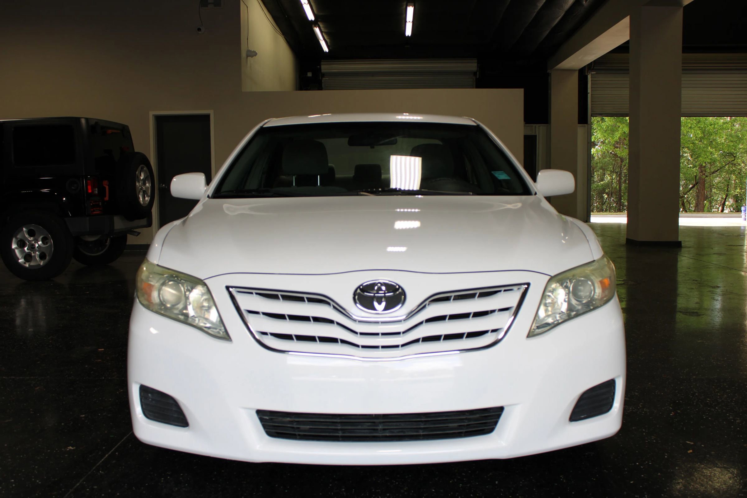 Used 2010 Toyota Camry LE image 7