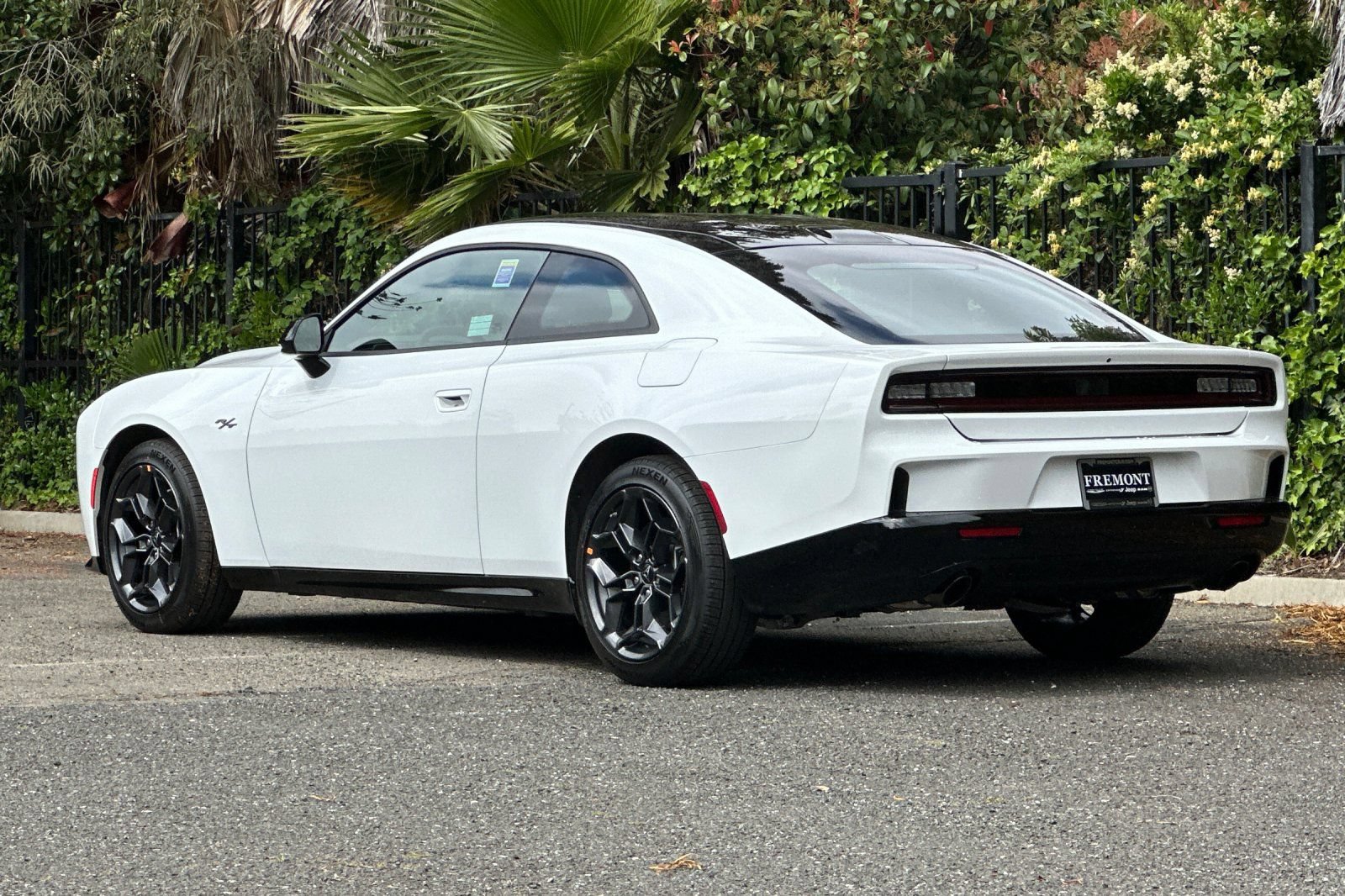 New 2026 Dodge Charger R/T w/ Blacktop Package AWD/4WD image 5