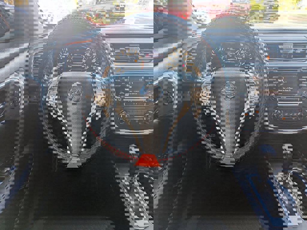 Used 2017 Nissan Altima 2.5 SR w/ Midnight Edition Package image 11