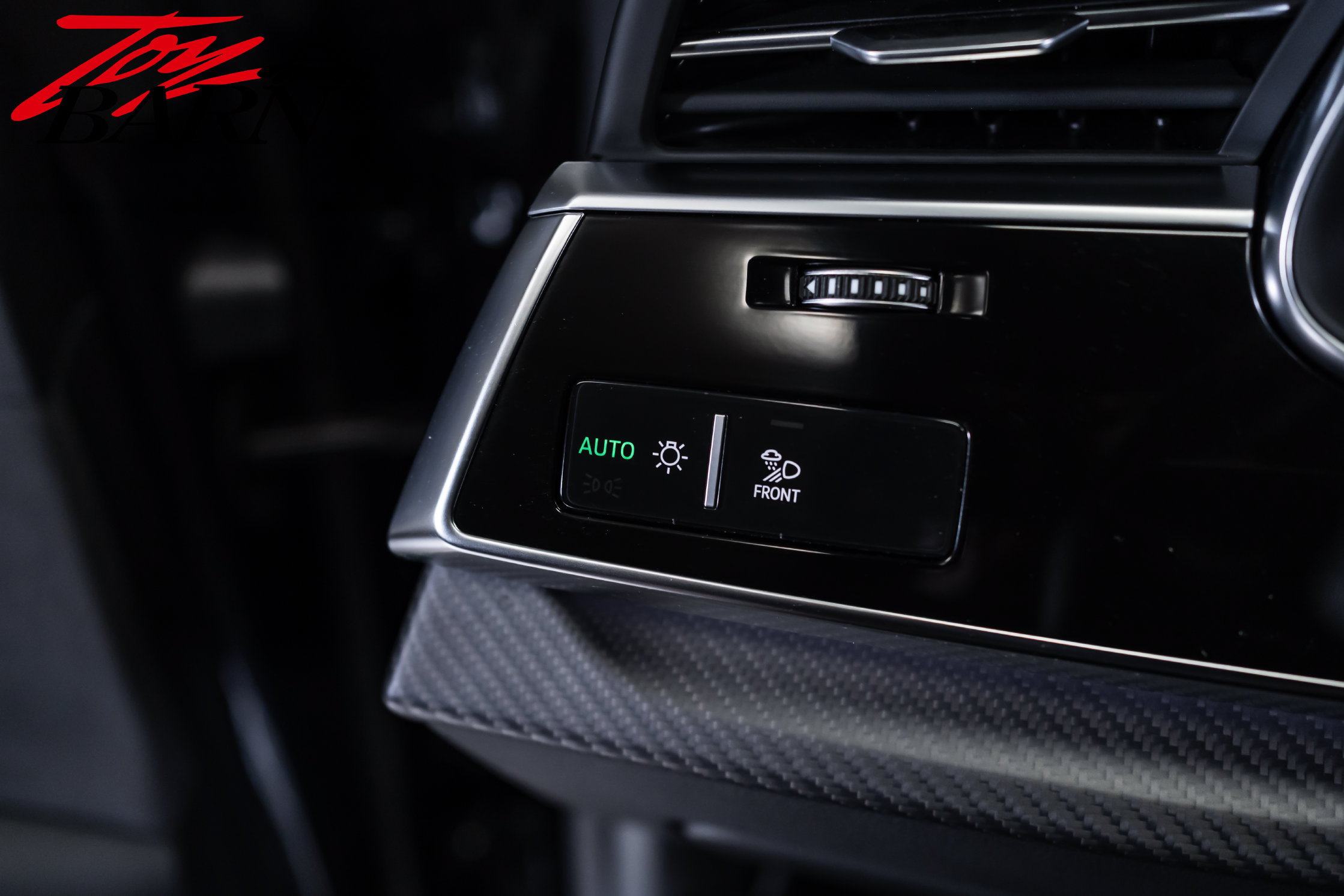 Used 2024 Audi SQ8 Prestige AWD/4WD image 28
