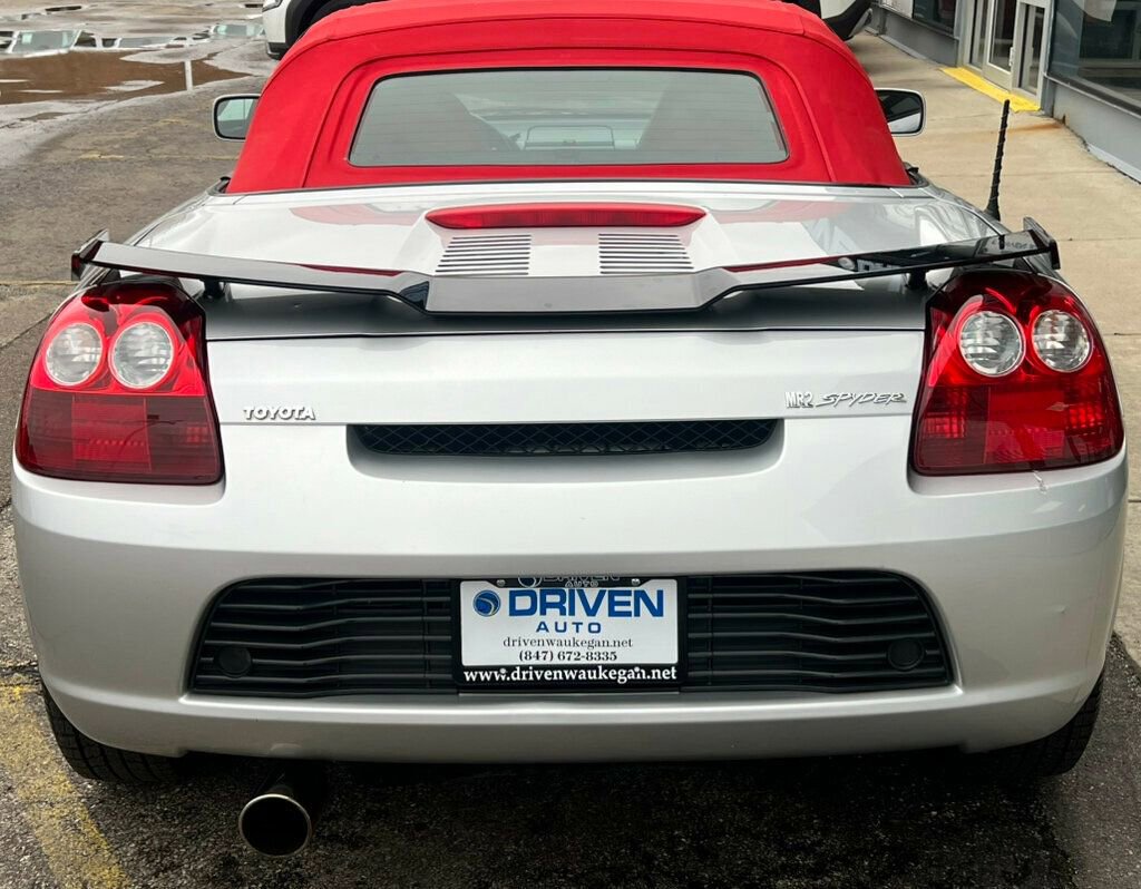 Used 2002 Toyota MR2 RWD image 4