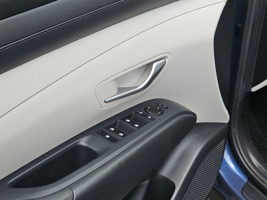 Used 2025 Hyundai Tucson SEL FWD image 15
