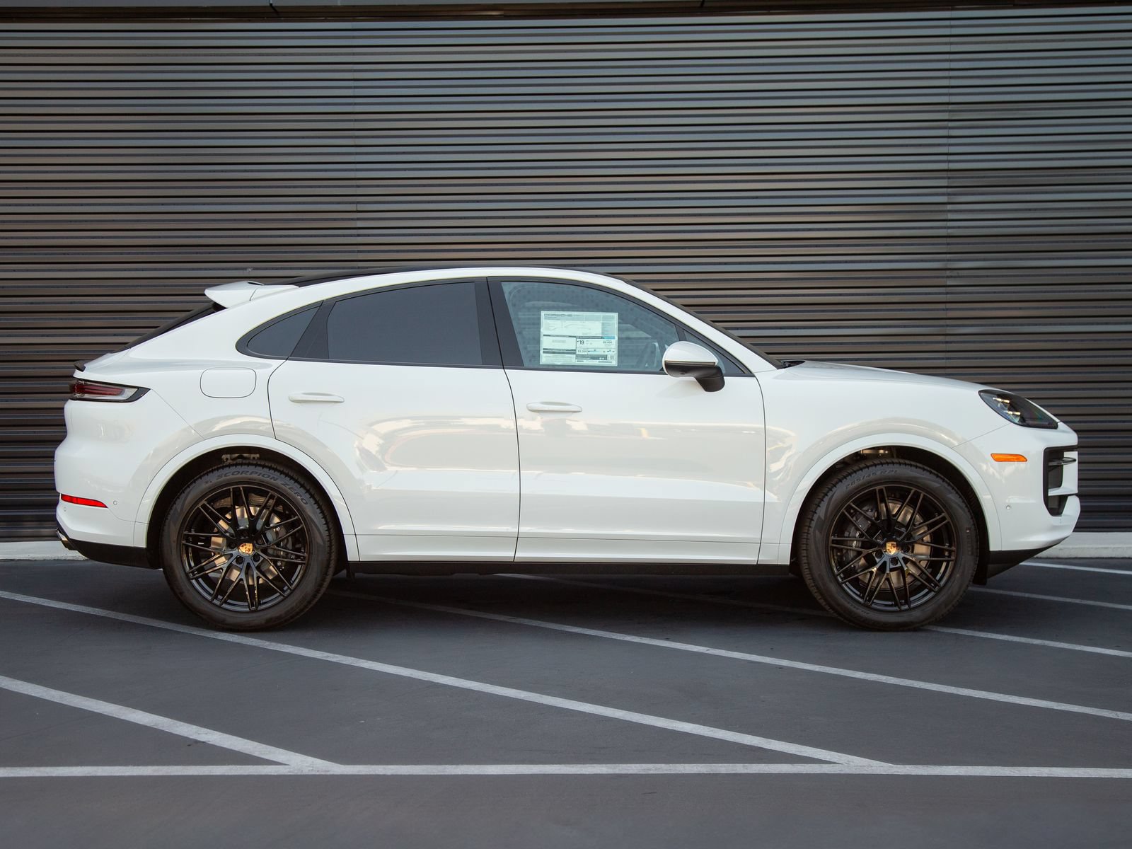 New 2026 Porsche Cayenne Coupe AWD/4WD image 8