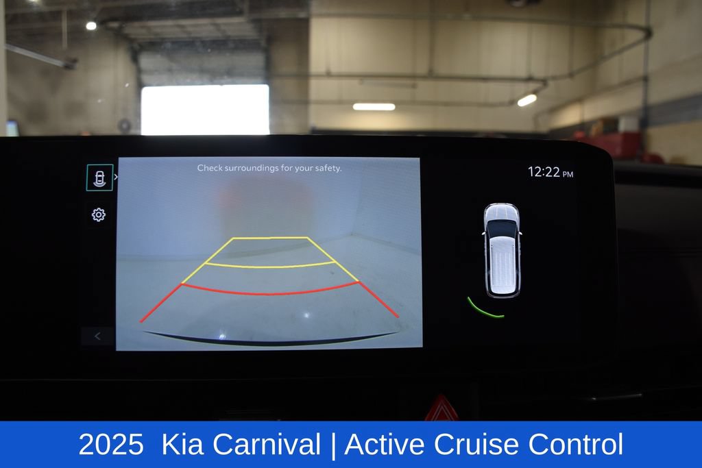 Used 2025 Kia Carnival FWD image 20