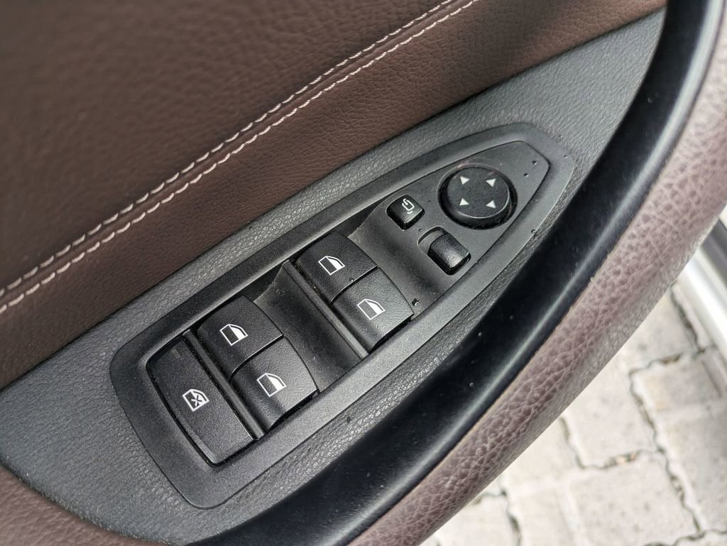 Used 2018 BMW X1 xDrive28i image 13