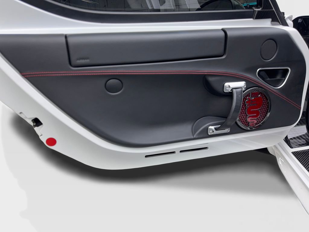 Used 2018 Alfa Romeo 4C Base image 27