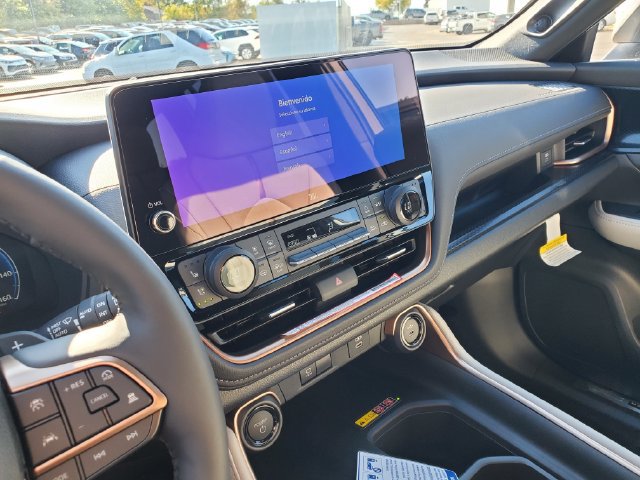 New 2026 Toyota Grand Highlander AWD Hybrid image 25