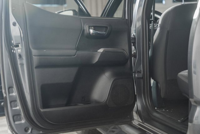 Used 2019 Toyota Tacoma TRD Off-Road image 38