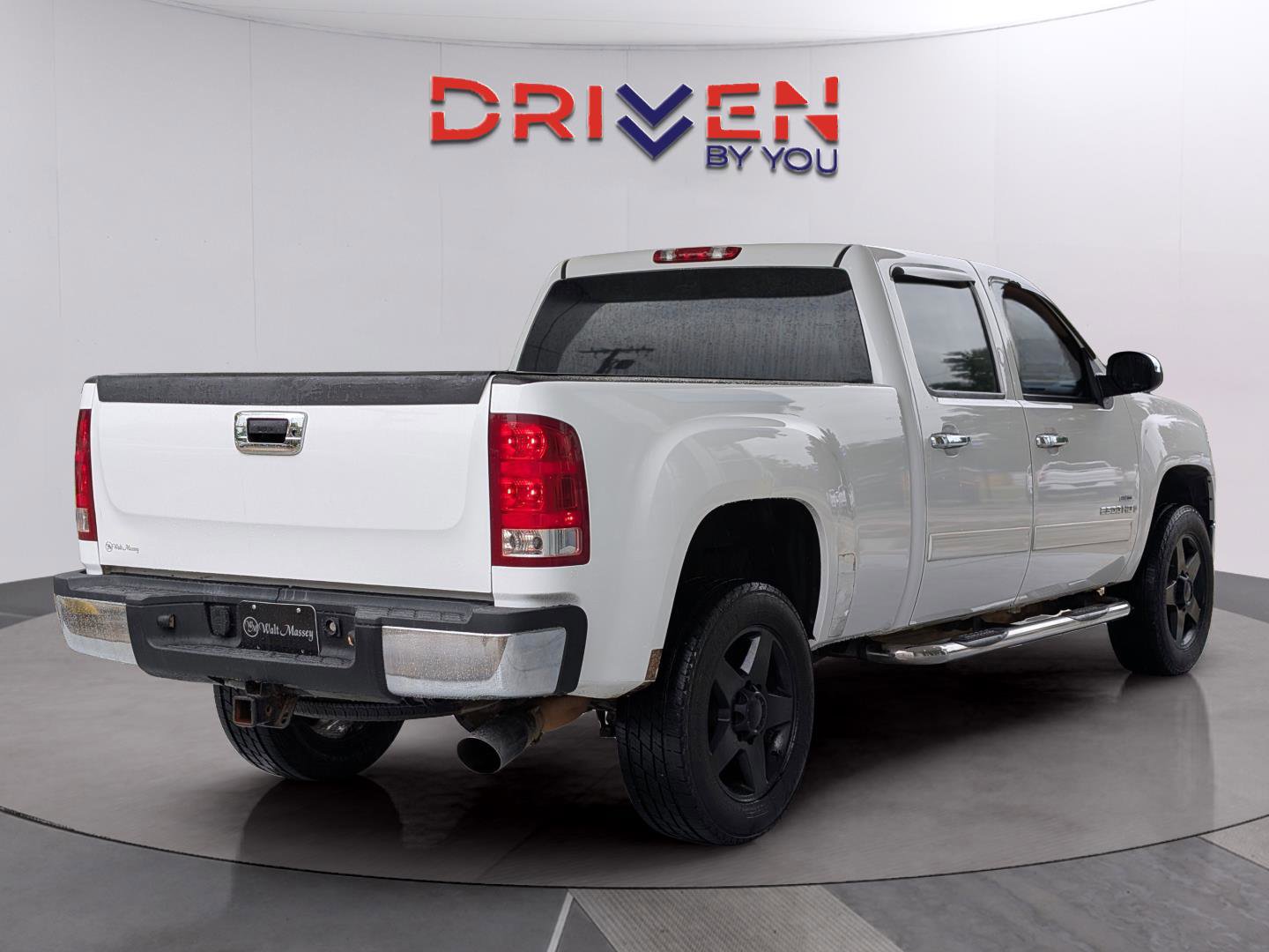 Used 2007 GMC Sierra 2500 SLE w/ EZ-Lift Tailgate Package RWD image 5