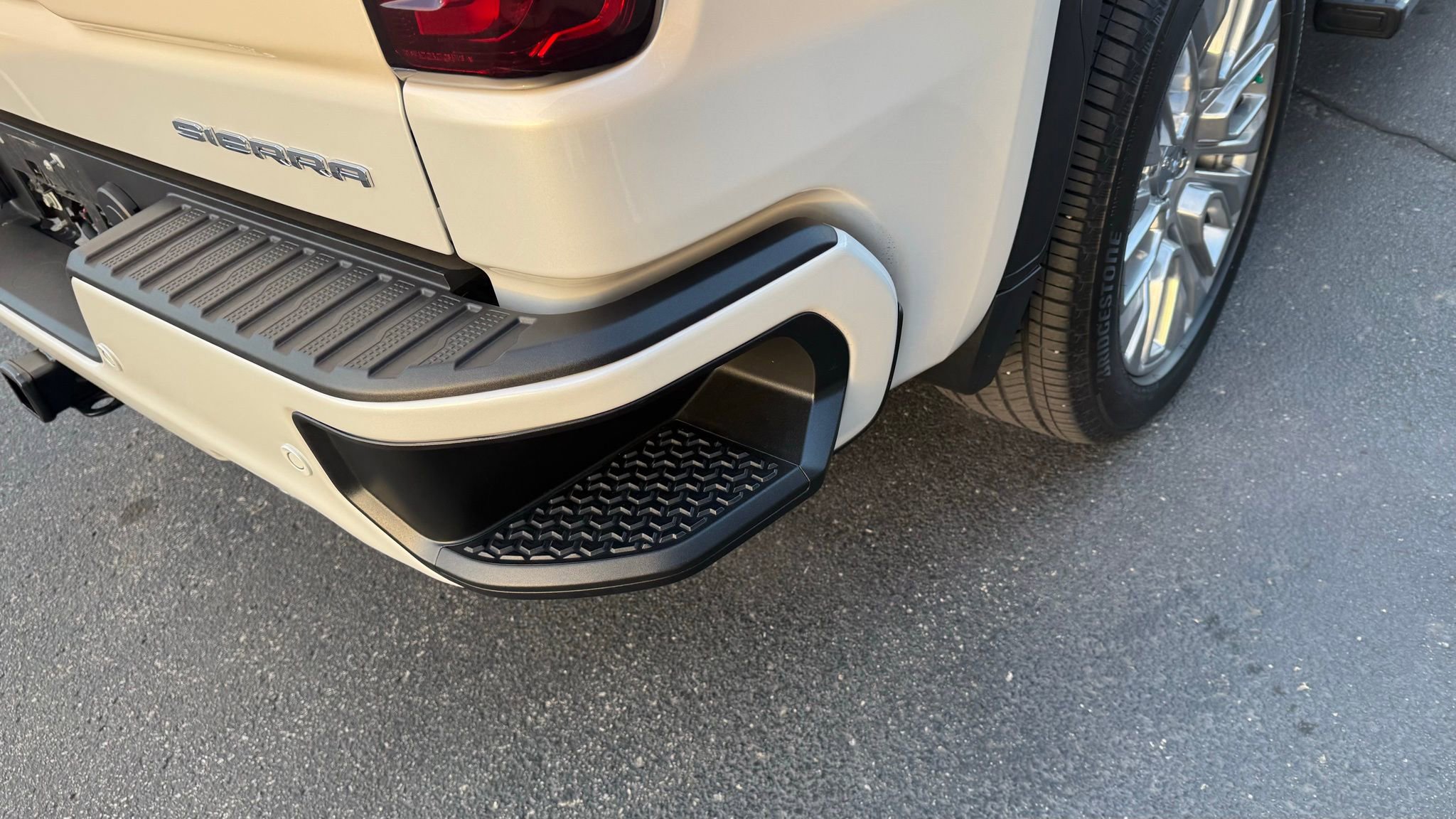 Used 2022 GMC Sierra 1500 Denali w/ Denali Premium Package image 34