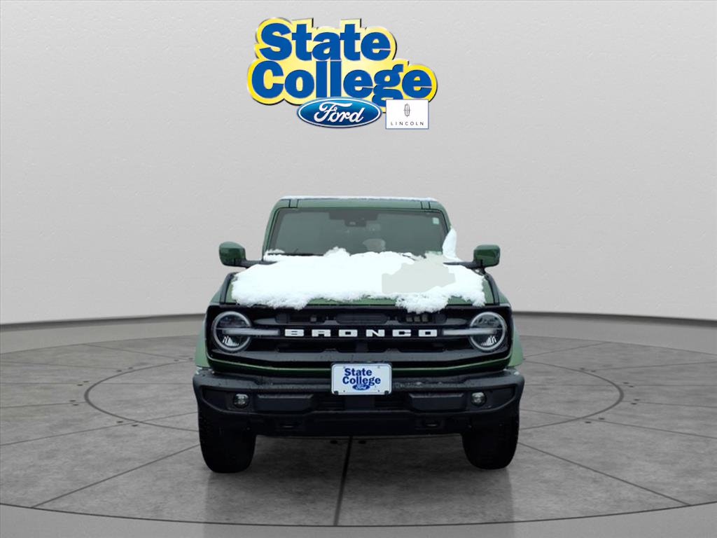 Used 2025 Ford Bronco Outer Banks image 3