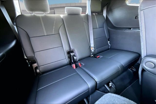 Certified 2024 GMC Acadia Elevation w/ Luxury Package AWD/4WD image 29