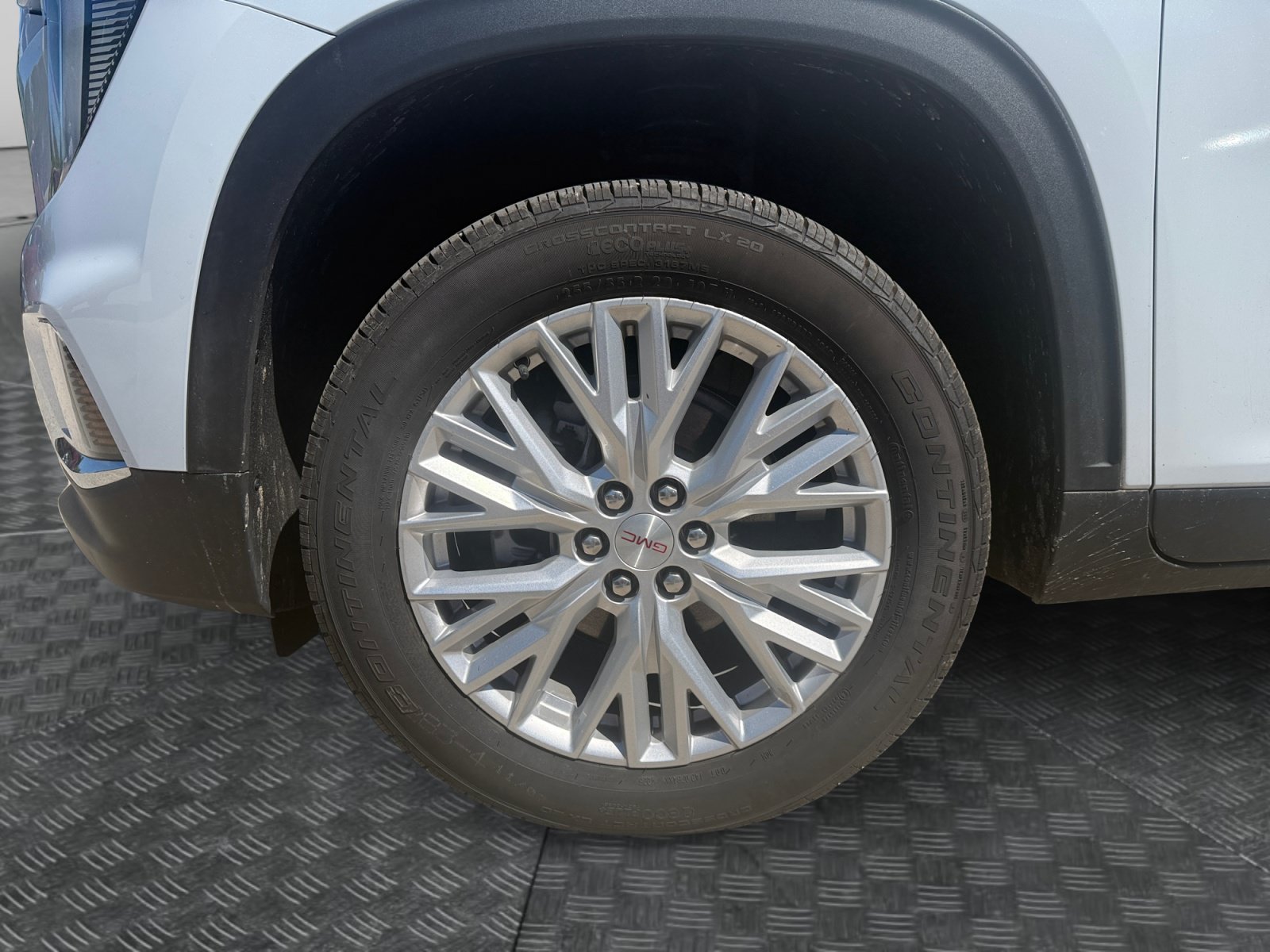 Certified 2026 GMC Acadia Elevation w/ Elevation Premium Package AWD/4WD image 14