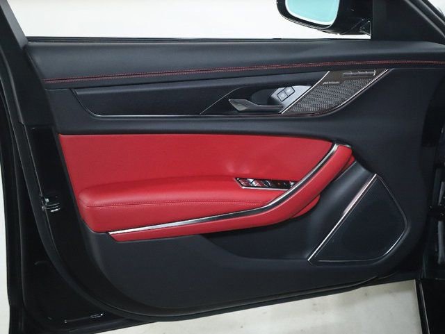 Used 2024 Jaguar XF R-Dynamic SE image 31