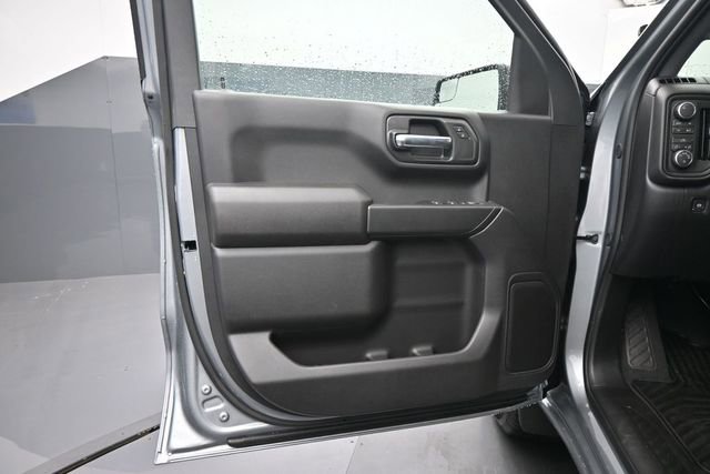 New 2026 Chevrolet Silverado 1500 Custom w/ LPO, Dark Essentials Package AWD/4WD image 9