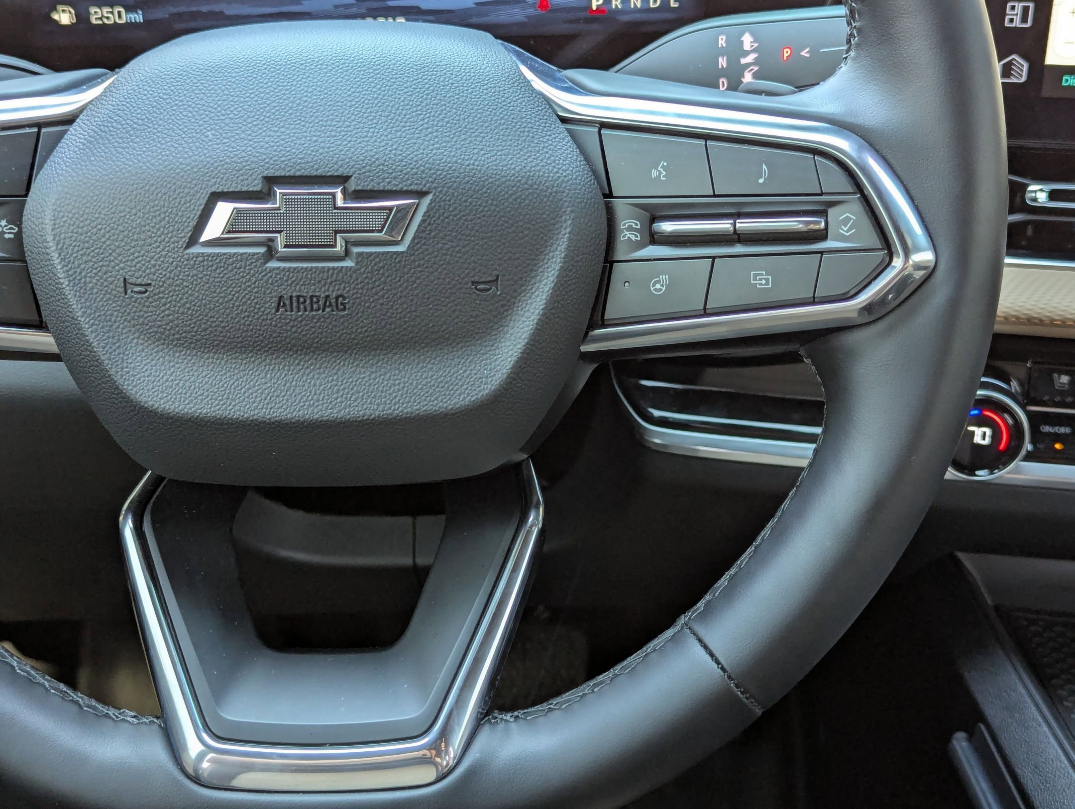 Used 2026 Chevrolet Equinox ACTIV w/ Convenience Package III image 22