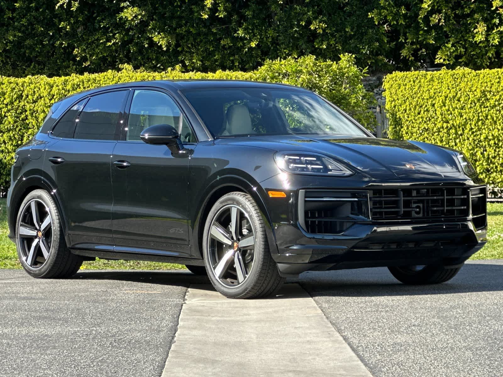 New 2026 Porsche Cayenne GTS AWD/4WD image 10