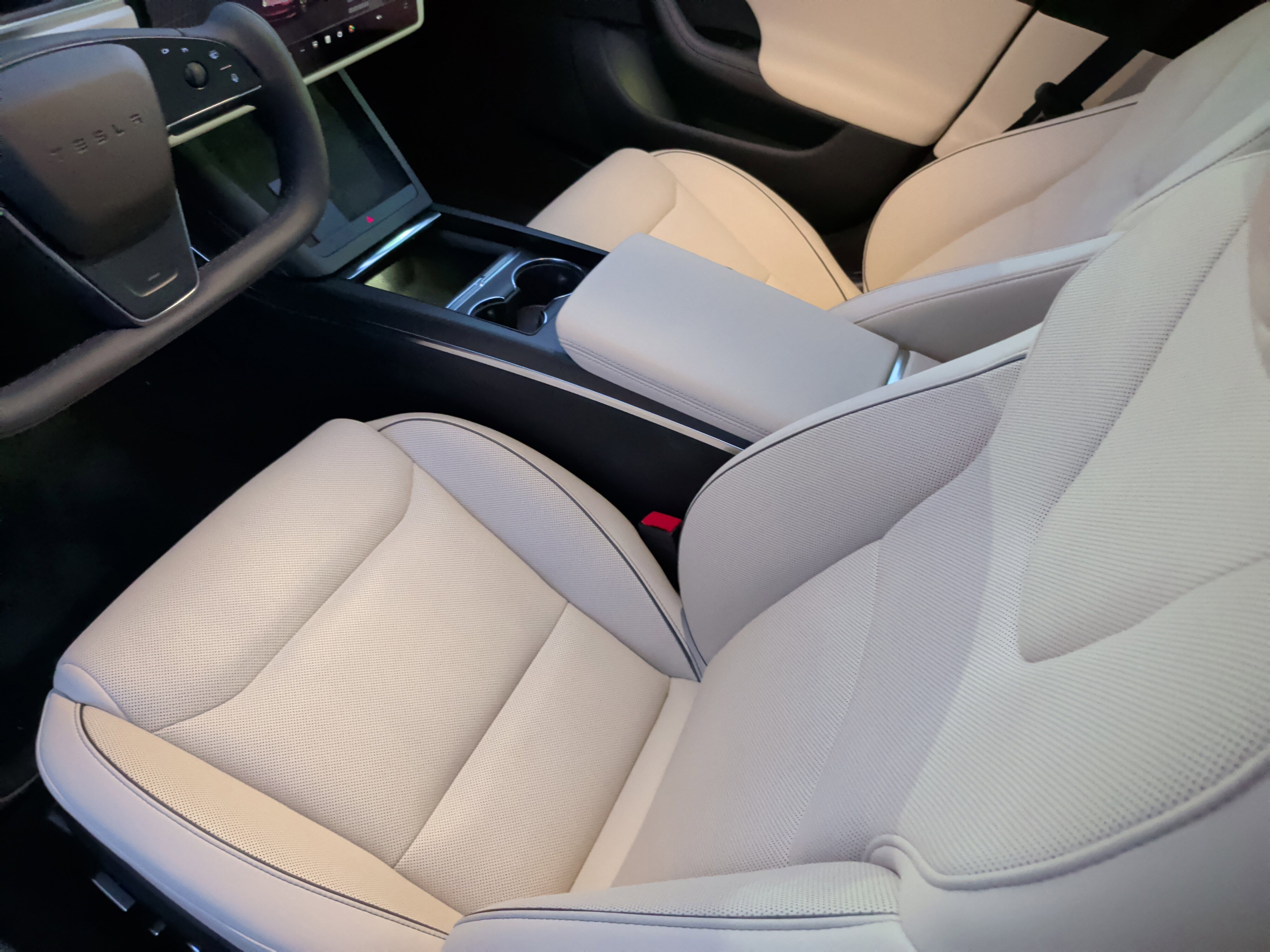 Used 2023 Tesla Model S Plaid image 24