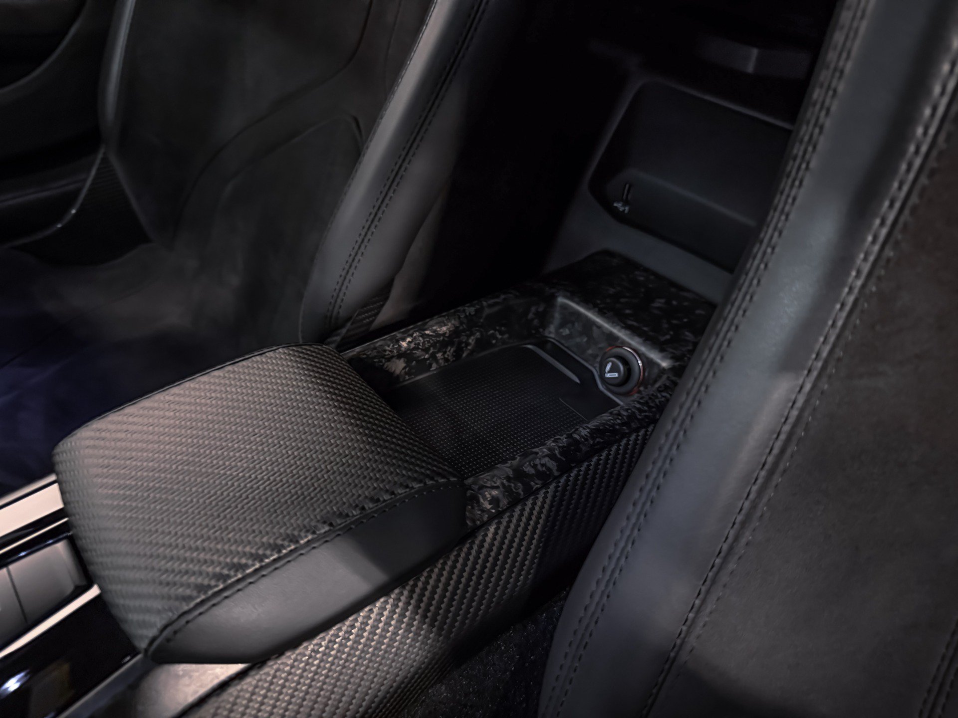 Used 2021 Lamborghini Huracan EVO RWD image 23