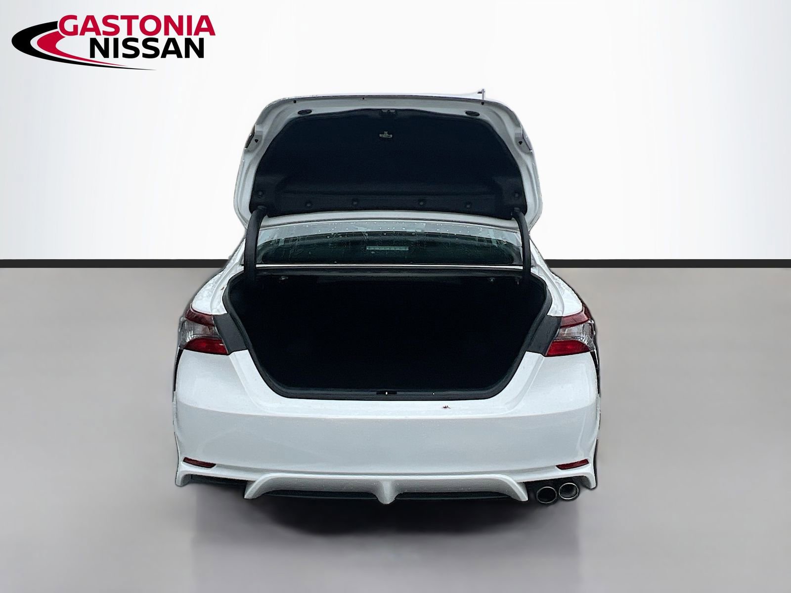 Used 2023 Toyota Camry SE image 33