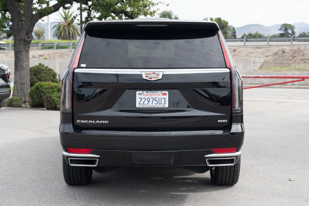 Used 2023 Cadillac Escalade ESV Luxury RWD image 5