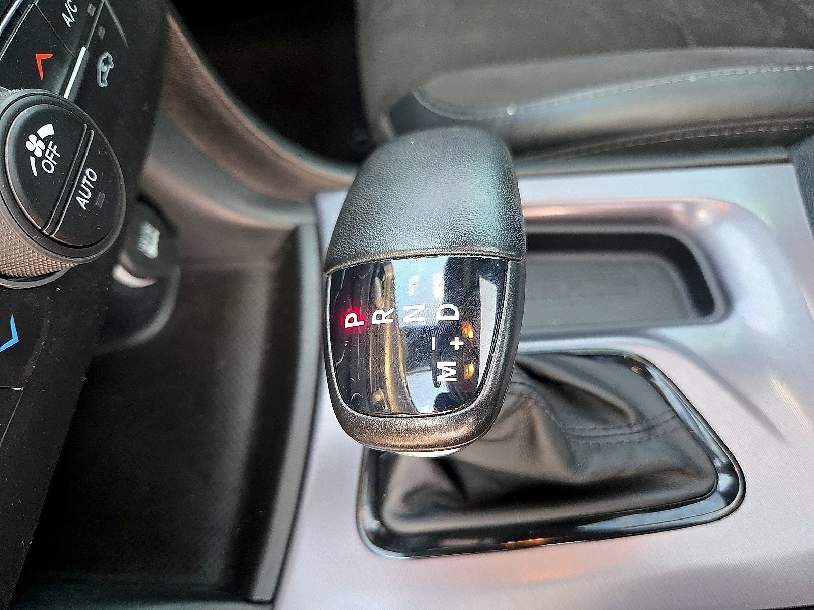 Used 2023 Dodge Charger R/T w/ Plus Group RWD image 17