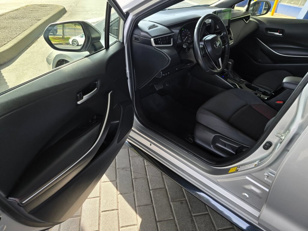 Used 2024 Toyota Corolla SE w/ SE Package FWD image 21
