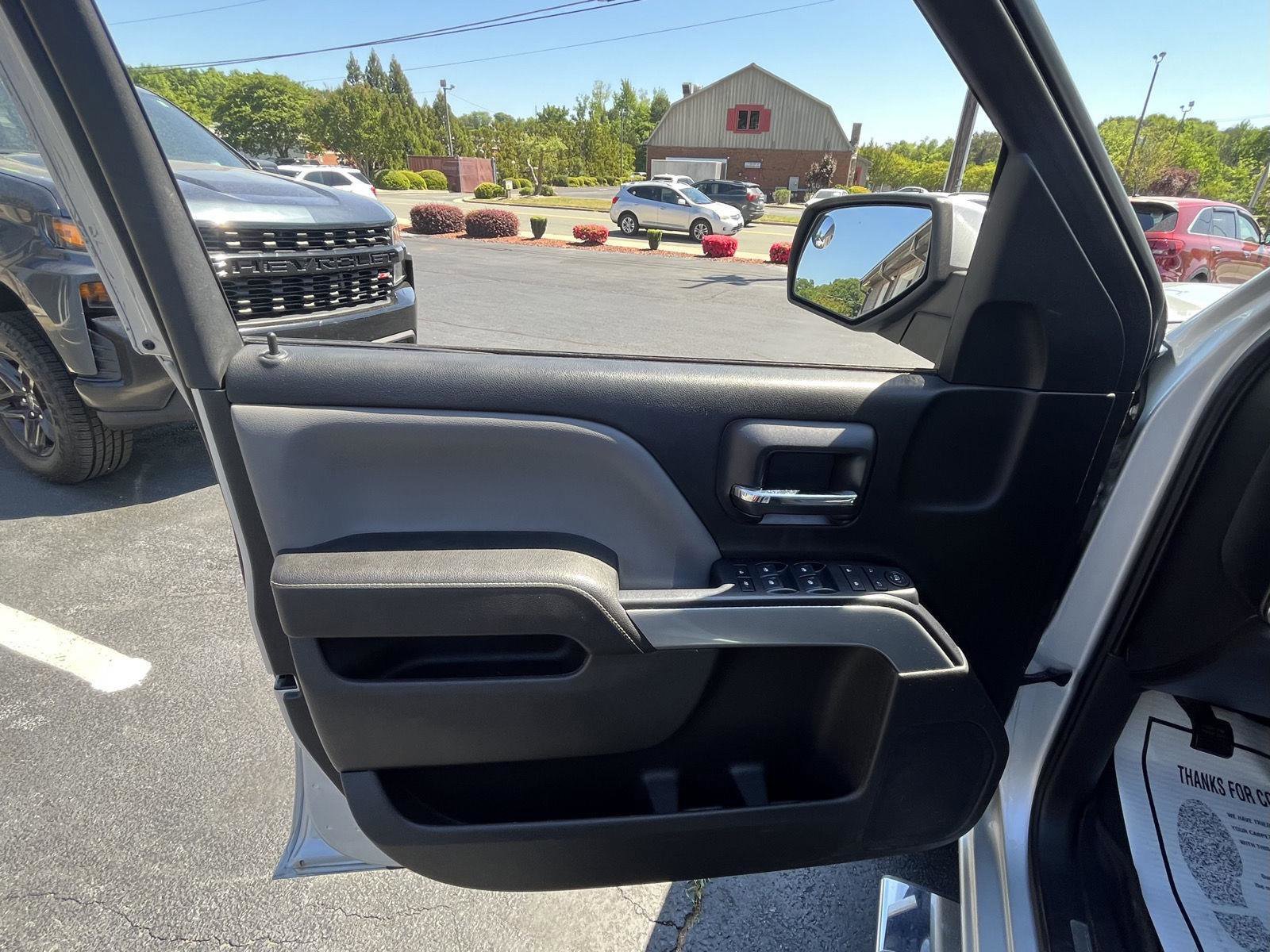 Used 2015 Chevrolet Silverado 1500 LT w/ All Star Edition AWD/4WD image 7
