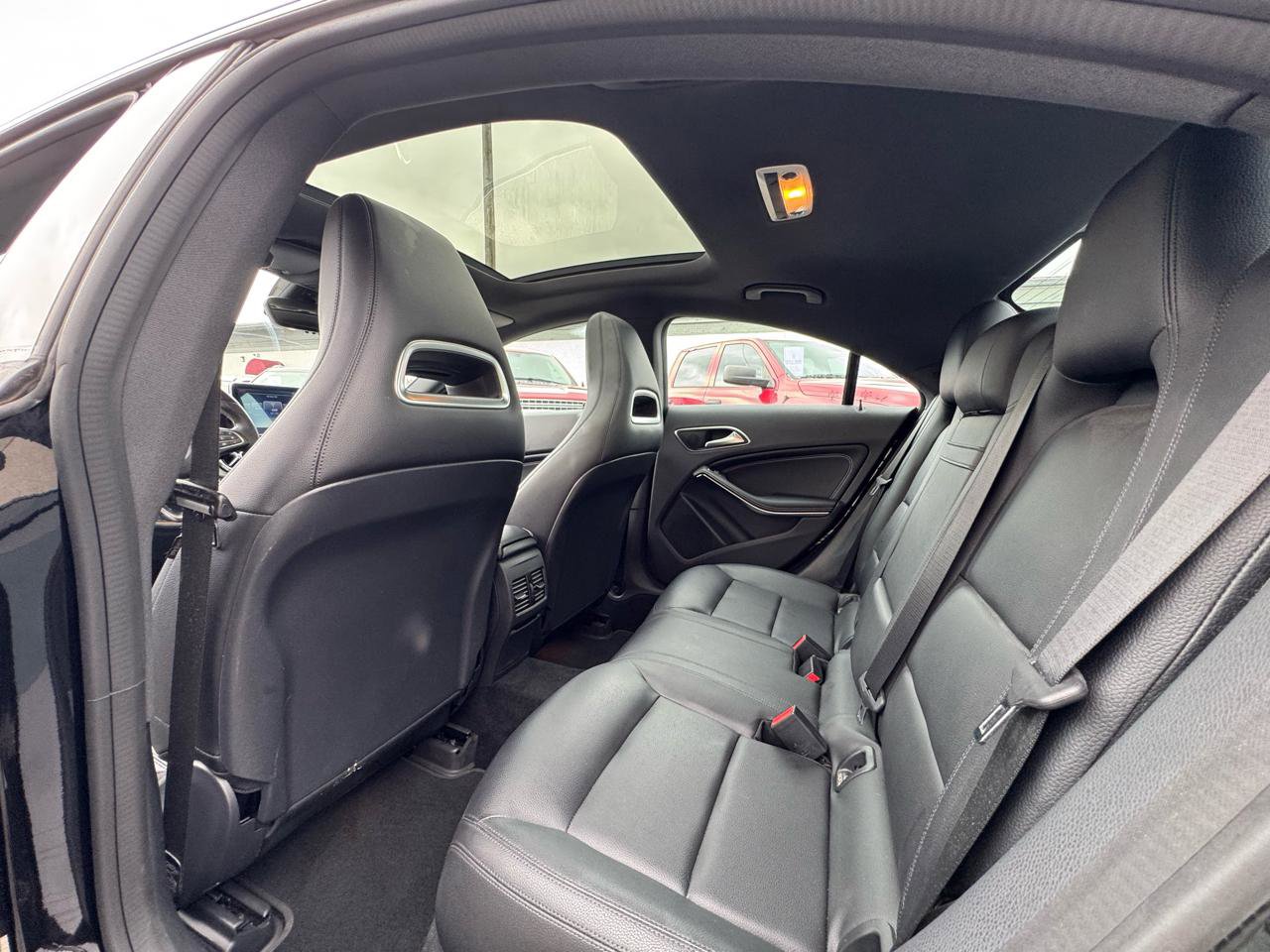 Used 2015 Mercedes-Benz CLA 250 4MATIC image 16
