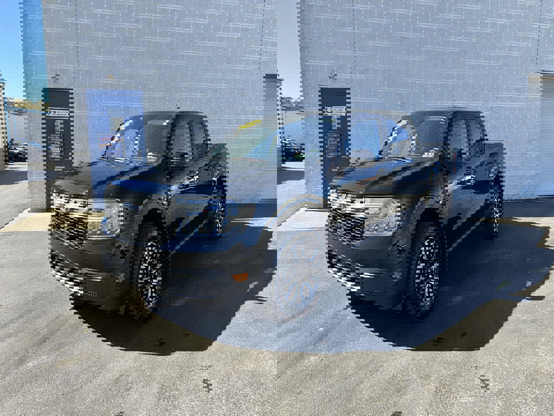 Used 2024 Ford Maverick Lariat image 3