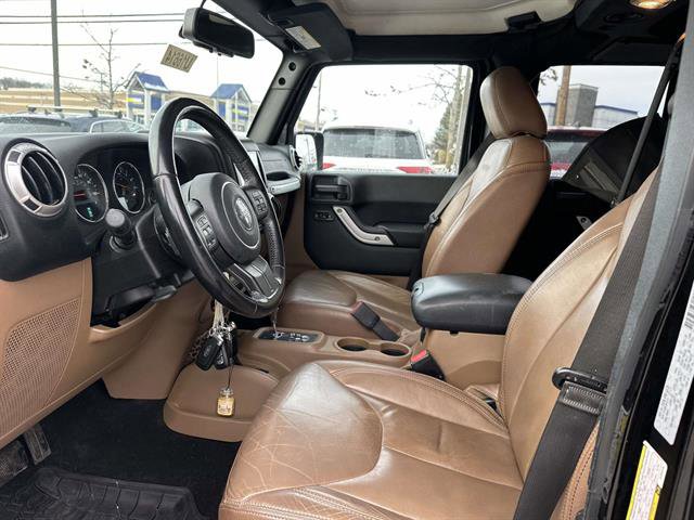 Used 2018 Jeep Wrangler Unlimited Sahara w/ Dual Top Group image 11