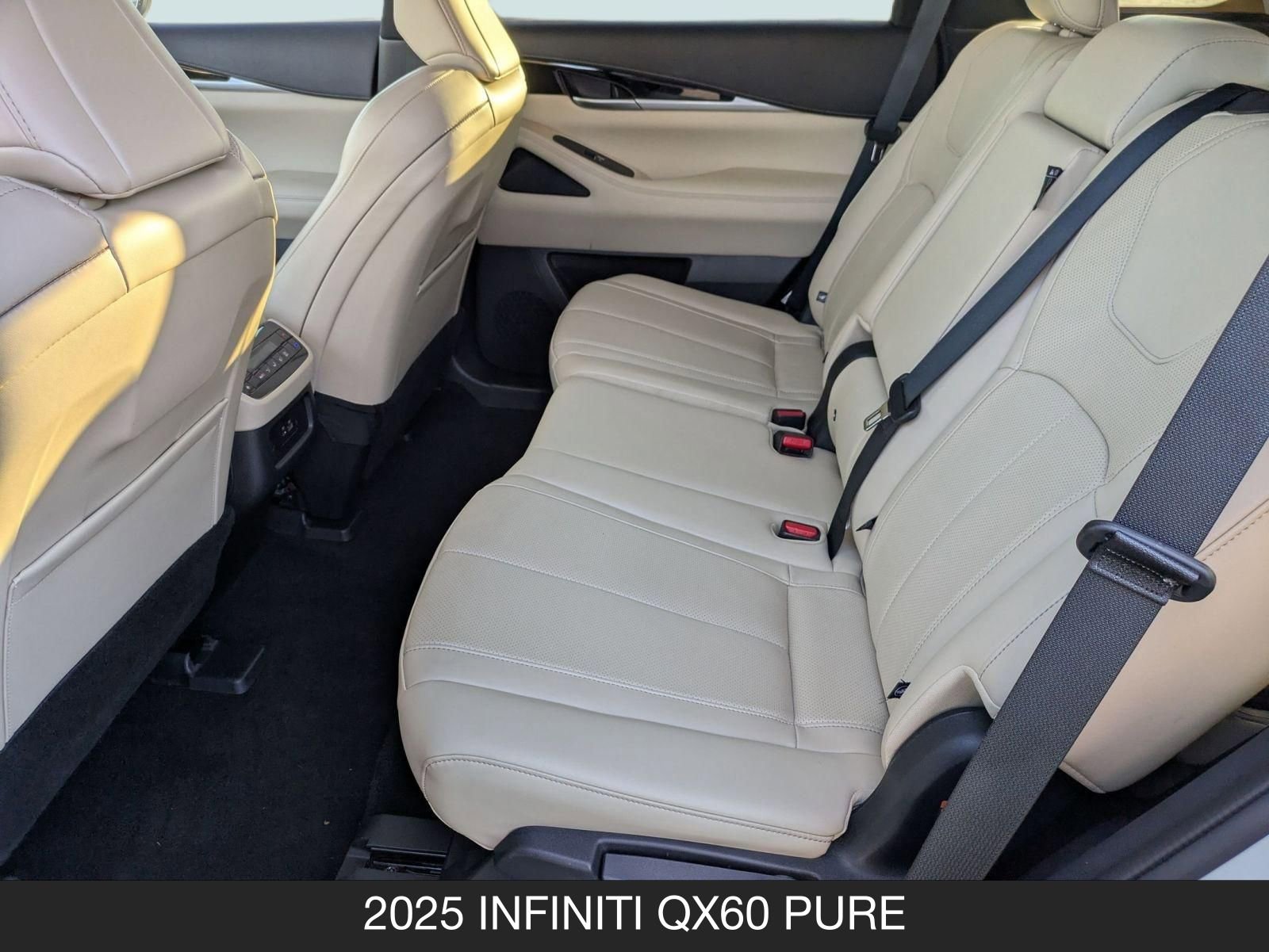 Certified 2025 INFINITI QX60 Pure image 15