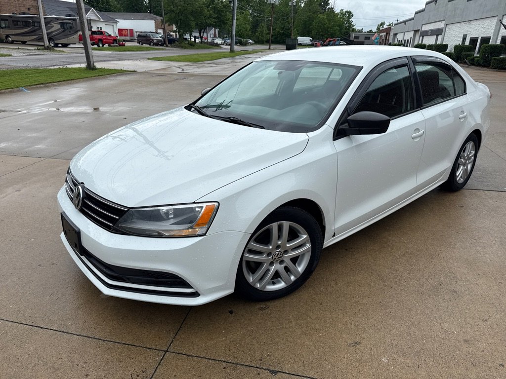 Used 2015 Volkswagen Jetta TDI S w/ Welcome Package FWD image 1