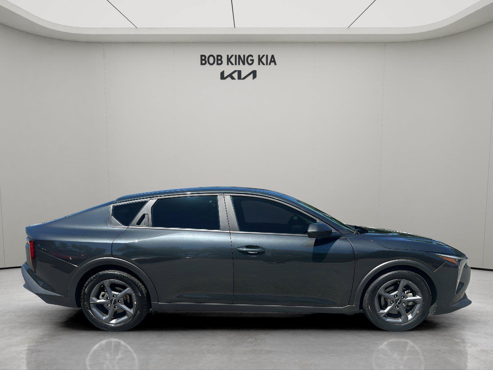 Used 2025 Kia K4 FWD image 6