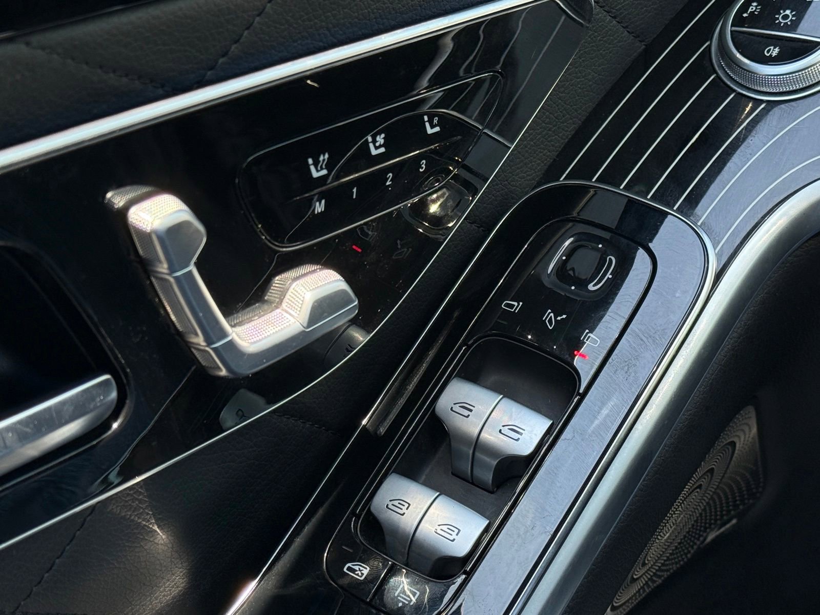 Used 2021 Mercedes-Benz S 580 4MATIC Sedan image 33