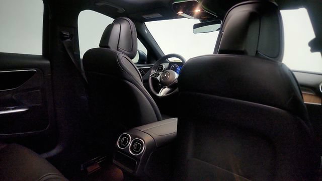 Used 2024 Mercedes-Benz C 300 4MATIC Sedan image 42