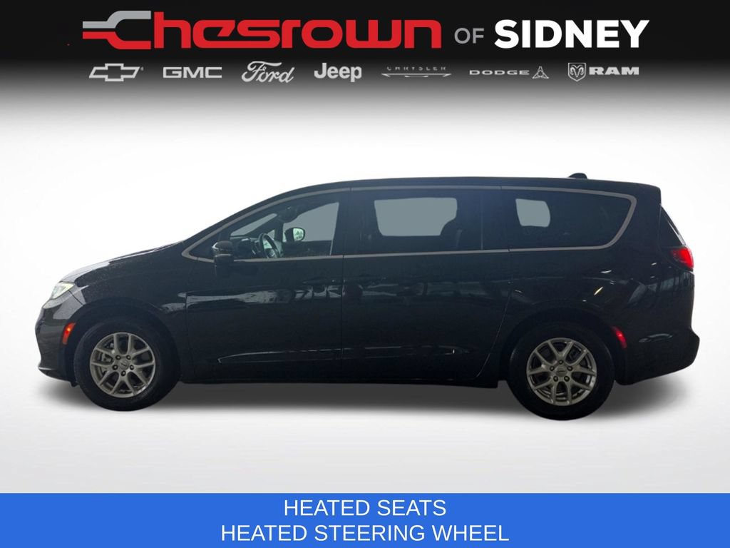 Used 2025 Chrysler Pacifica Select FWD image 8